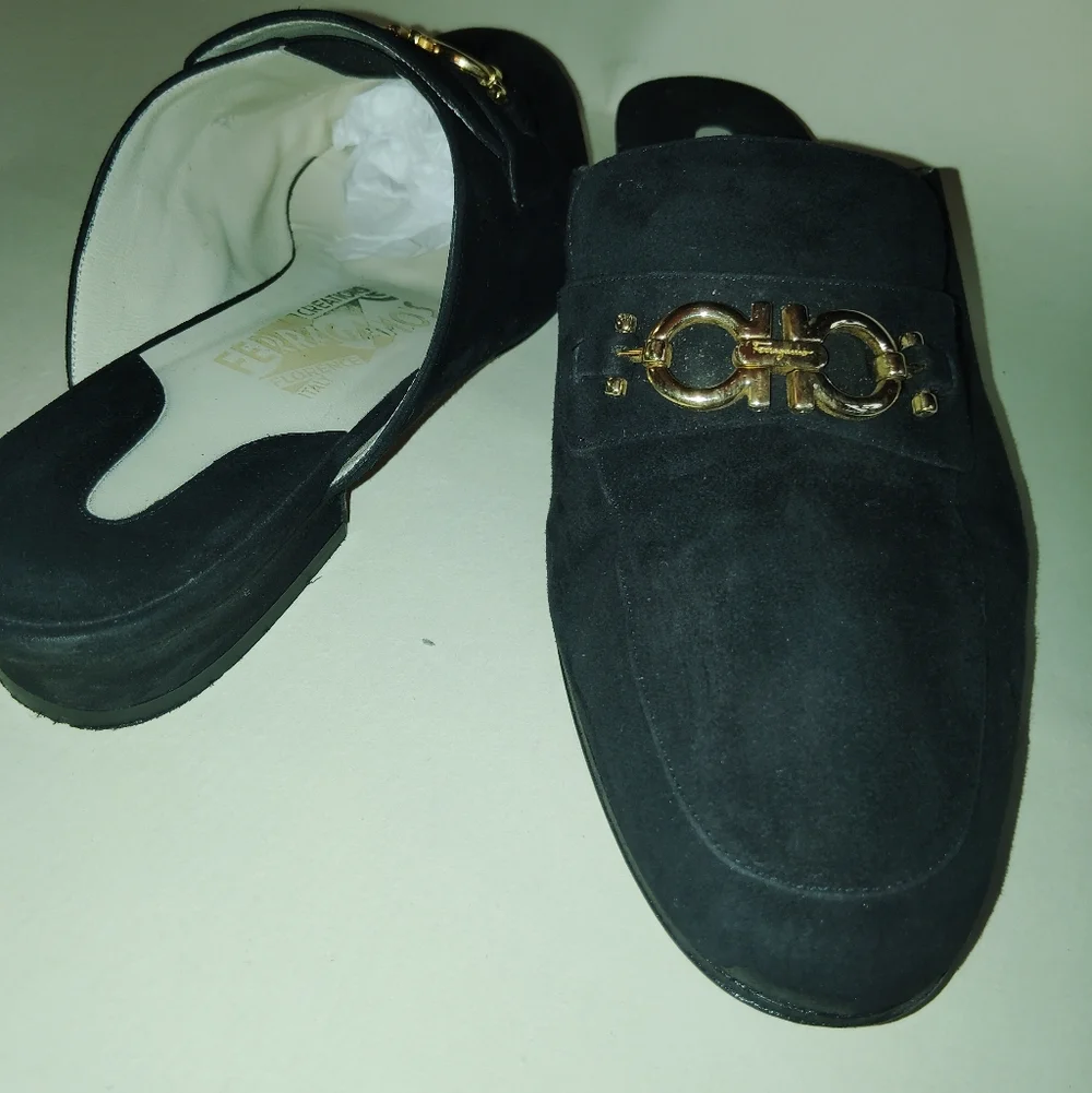 Salvatore Ferragamo LIMITED EDITION Black Suede Flat Mules Slip On Gold Logo 7 - Picture 2 of 6